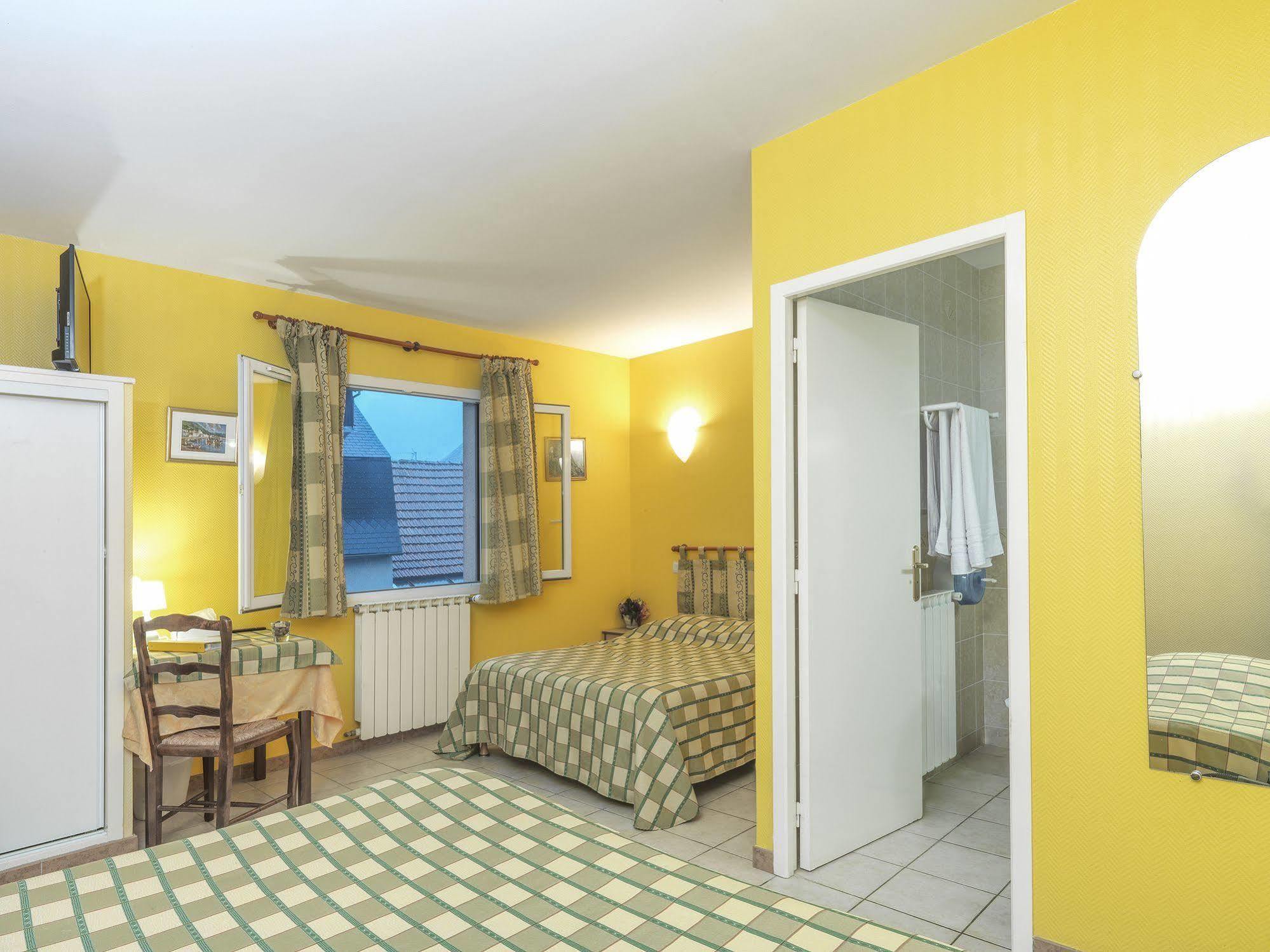 Auberge De L'Isard Saint-Denis  Exterior foto
