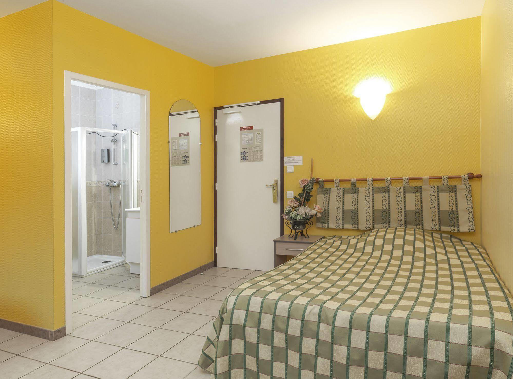 Auberge De L'Isard Saint-Denis  Exterior foto